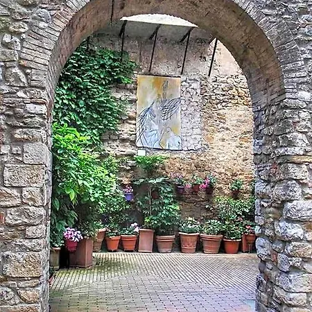 Al Castello - Mugnano 3*